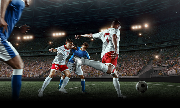 Deportistas de varias disciplinas junto al logo de la casa de apuestas bet365.